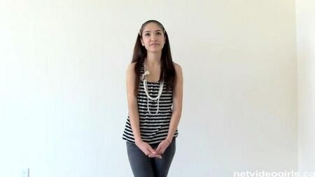初めて美しい処女はセックスをします