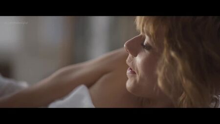 サリー・ハームセン ヌード（隠しカット） - 『デビルズ』シーズン1 (2020) HD 1080p オンライン視聴 / Салли Хармсен - Дьяволы