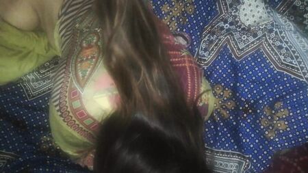 インド人とのセックスにすごく興奮している義理の妹 Xvideo