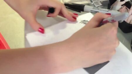 NOH8のハンナ・ミンクスさん