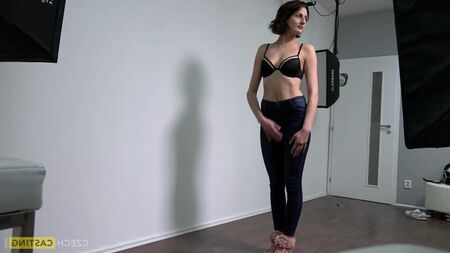 CzechCasting ザネタ - 白いソファでの潮吹き大乱交！- Czech Casting Couch CzechAV 巨乳熟女 天然巨乳モデル