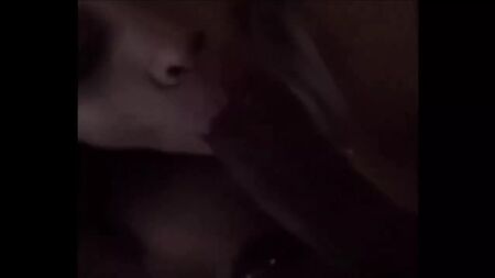 ブラック・チャイナのフェラチオ・セックステープ