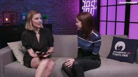 ローラ・カーマイケル、シャーロット・ホープ - Facebook Live 2019年5月7日 ヌード？セクシー！