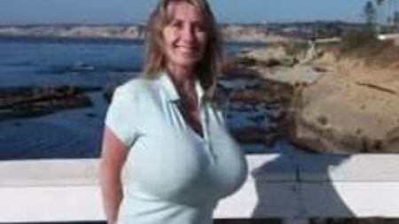 ナンシーの巨乳
