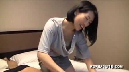 韓国人女性によるアンママッサージ