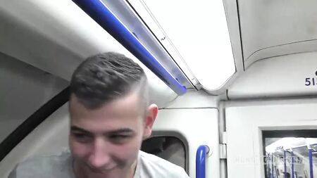 電車内のゲイ