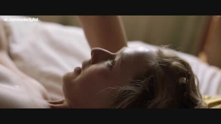 Alba August Nude - Becoming Astrid (DK-SE 2018) HD1080p オンライン視聴 / アルバ・オーガスト - アストリッド・リンドグレーンになる