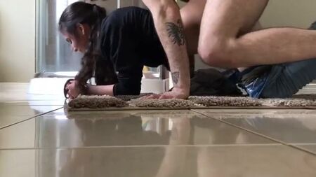 家主とメイドが二人きりで家にいる