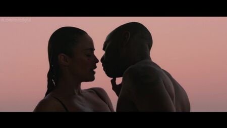 ポーラ・パットン - 『トラフィック』（2018）HD 1080p ヌード？ 熱い！ オンラインで視聴