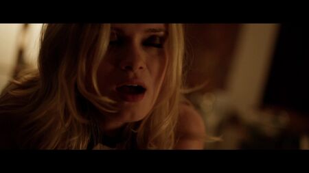 アマンダ・フラーのヌード、サラ・パクストンのセクシーシーン - 『チープ・スリルズ』（2013）HD 1080p