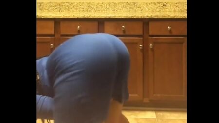 Mizz TwerkSum、クレイジーなトゥワーク | WSHH _ worldstarcandy