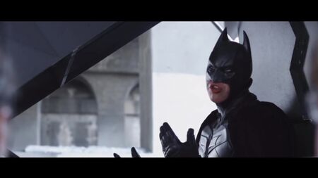CollegeHumor - バットマンが別れを告げる（ロシア語版）