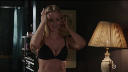 ミランダ・レイソンのヌード・セックスシーン - 『スポットレス』シーズン1第2話 (2015) HDTV 1080p