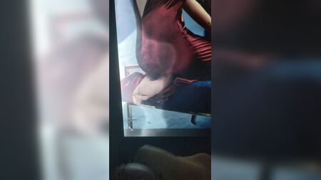 ナタリー・ドーマーの足への精液捧げもの