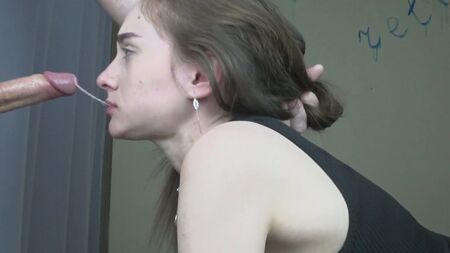 口の中で乳首を終わらせるとあなたは幸せになるでしょう