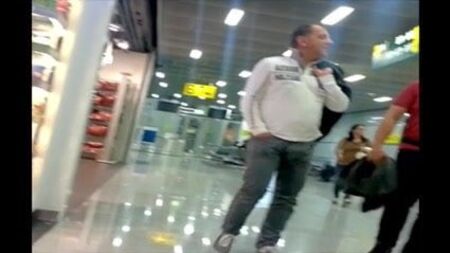 筋肉隆々の男性たち