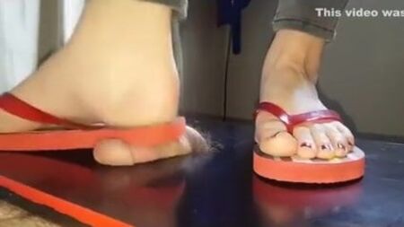 「Love Her Sandals」の「Miss J」ビーチサンダル Crush 14