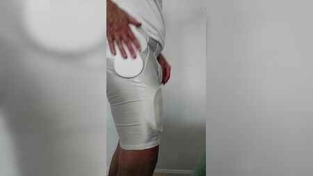サッカー用コンプレッションショーツ