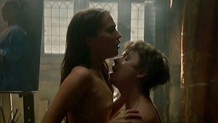 『チューリップ・フィーバー』におけるアリシア・ヴィキャンダーのヌード・セックスシーン　スキャンダル・プラネット