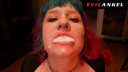 プロキシ・ペイジが帰ってきた！精液まみれのアナル輪姦 - EvilAngel