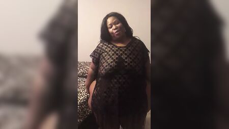 史上最大級のSSBBWのお尻。あそこを犯したい