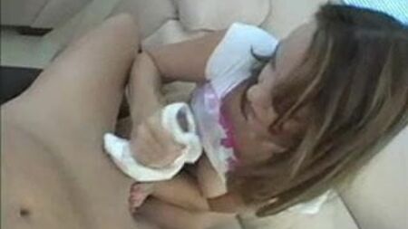 パンティを使った手コキ