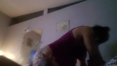 ナンシーは、ダサい彼氏JPを裏切って、セックスの達人マイケルと浮気している