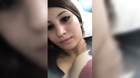 自慢げなトルコ人の女性