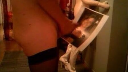 娼婦を犯し、その女に中出しした