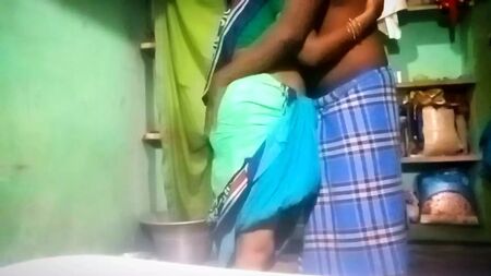 インド人のおばさんの後ろ姿