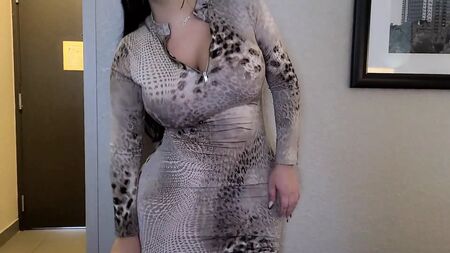 妻を裏切って、超グラマラスな女と浮気する