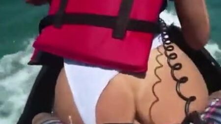 アラバでのジェットスキー・セックス