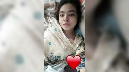 インドの女子大生のサルフィ写真