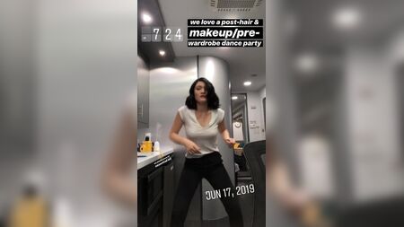 イサ・ブリオネスのダンス