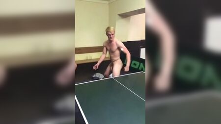 ペニスを使ったピンポン