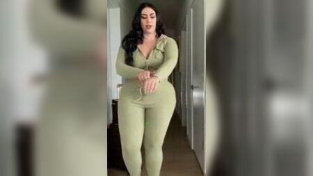 グラマラスなBBW、サミー – ファッション・ノヴァ・カーブ