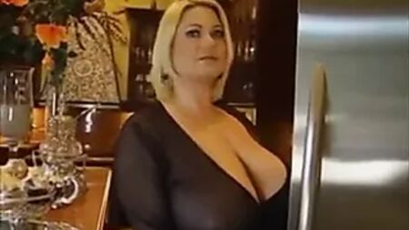 サマンサ 38歳 GGカップ 魅力的な主婦