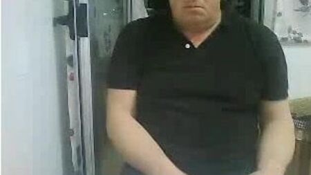 ウェブカメラに映るストレート男性の足 #529