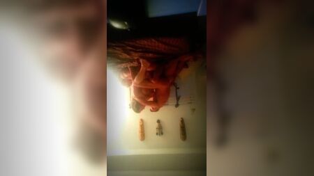 Tumblrで見つけた。セクシーな曲線美の妻が2穴同時挿入される