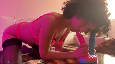 巨乳美女のアナルファック、ディルドプレイ、そして激しいオーガズム - ダブル・アナ