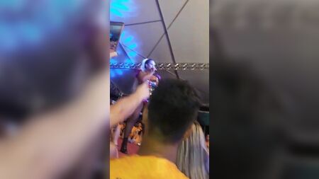 ヴァレスカ・ポポズダがジェレカを披露している