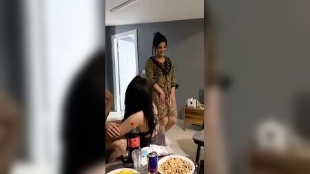 その女は無理やり犯されることになる