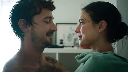 マーガレット・クォーリー、『Love Me Like You Hate Me』、ヌードのセックスシーン