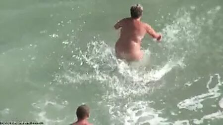 太った熟女のヌード