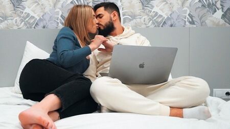 親愛なる、まあ、私の穴は仕事よりも重要です！