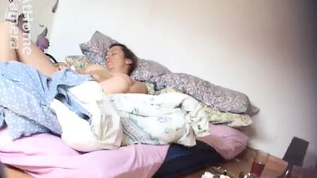 妻のオナニーを隠し撮り