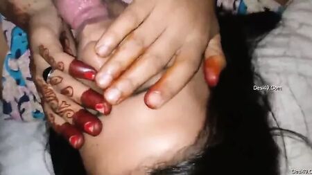 インド系の恥ずかしがり屋の妻がフェラをする、ヒンディー語音声、第5部