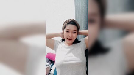 メリー・サフィトリのインスタライブ、ブラなしの巨乳