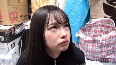抱きしめただけで壊れてしまいそうなほど繊細で小柄な若い女性との愛の営み（前編）
