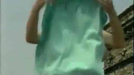 都会の巨乳